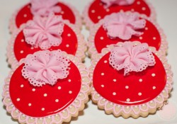 Pink and Red Lace Cookies glitter academy petite party studio Pink and Red Lace Cookies glitter academy petite party studio
